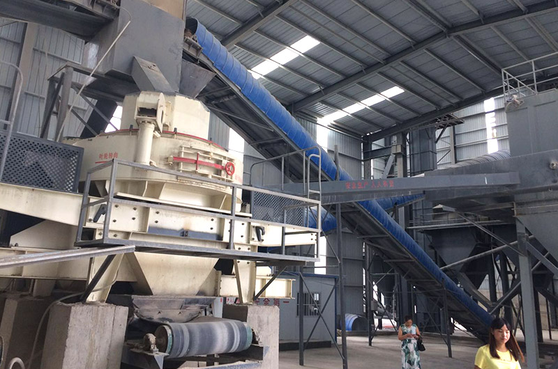 紅星大型設(shè)備生產(chǎn)車(chē)間 紅星大型設(shè)備生產(chǎn)車(chē)間