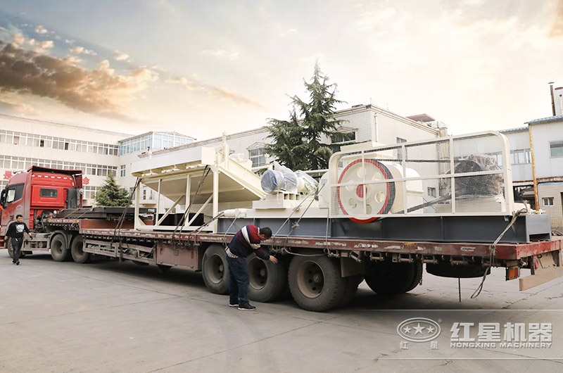 紅星對輥式制砂機(jī)發(fā)貨中 紅星對輥式制砂機(jī)發(fā)貨中