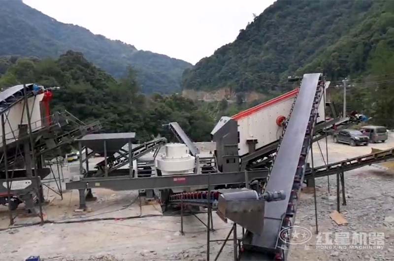 移動制砂機(jī)一體機(jī)現(xiàn)場實拍 移動制砂機(jī)一體機(jī)現(xiàn)場實拍