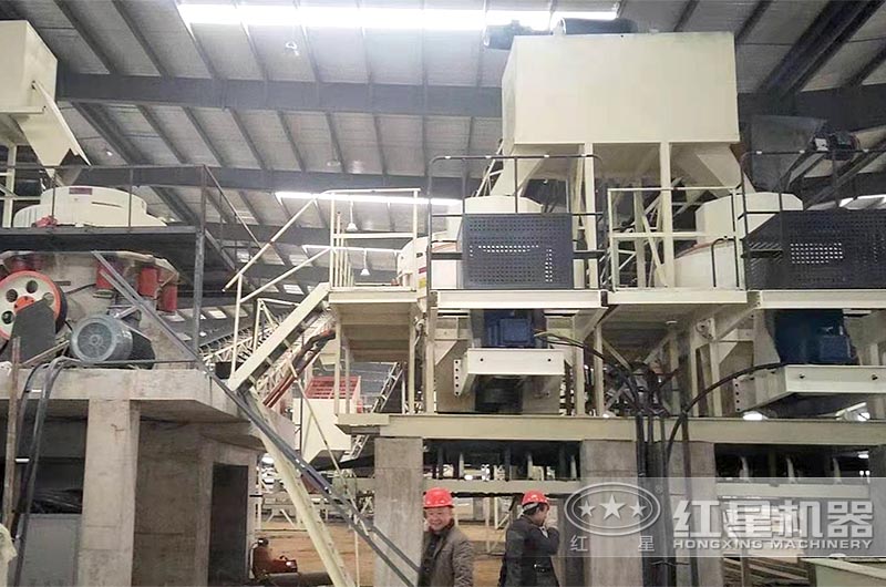 新建的大型打砂廠現(xiàn)場(chǎng)