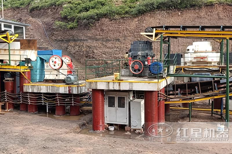 河南花崗巖破碎制砂生產(chǎn)線現(xiàn)場 河南花崗巖破碎制砂生產(chǎn)線現(xiàn)場