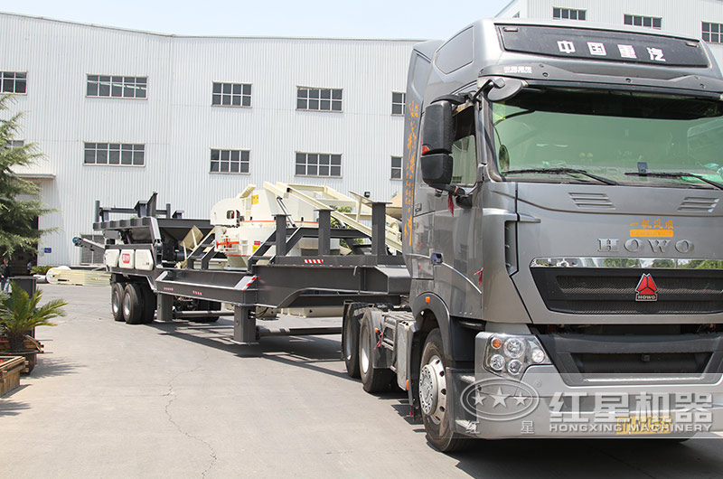 新型移動式制砂機(jī)發(fā)貨 新型移動式制砂機(jī)發(fā)貨