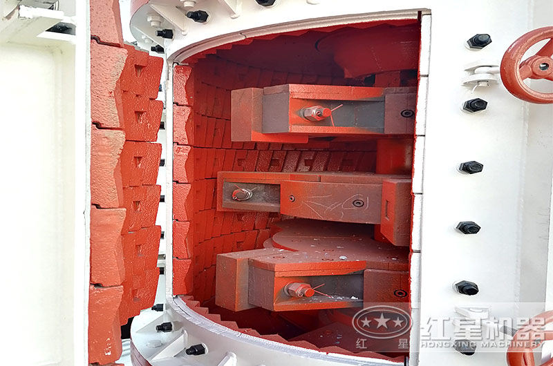 立式破碎機生產(chǎn)石料產(chǎn)能高，破碎性能強