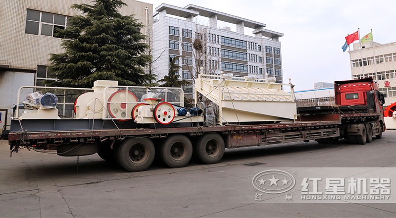 大型液壓對(duì)輥制砂機(jī)設(shè)備市場(chǎng)需求大，價(jià)格低