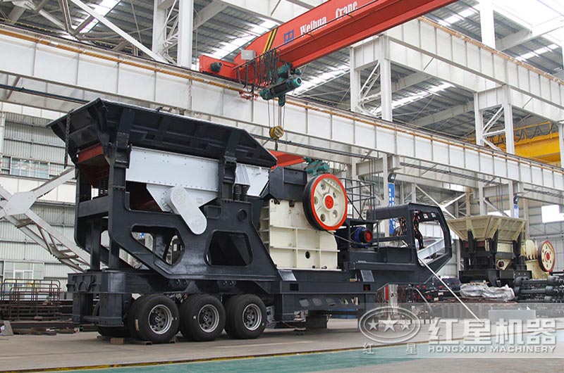 不同廠家的移動式建筑垃圾破碎機報價不等 不同廠家的移動式建筑垃圾破碎機報價不等