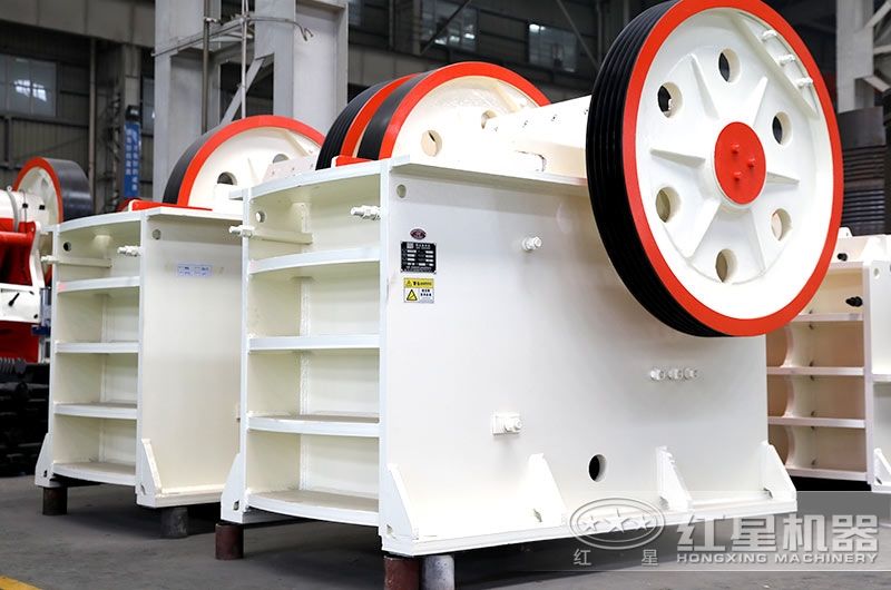 細(xì)顎破碎機(jī)250×1200型圖片展示 細(xì)顎破碎機(jī)250×1200型圖片展示