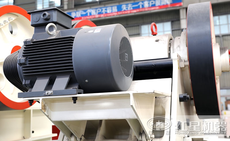 細(xì)顎破碎機(jī)250×1200電機(jī) 細(xì)顎破碎機(jī)250×1200電機(jī)